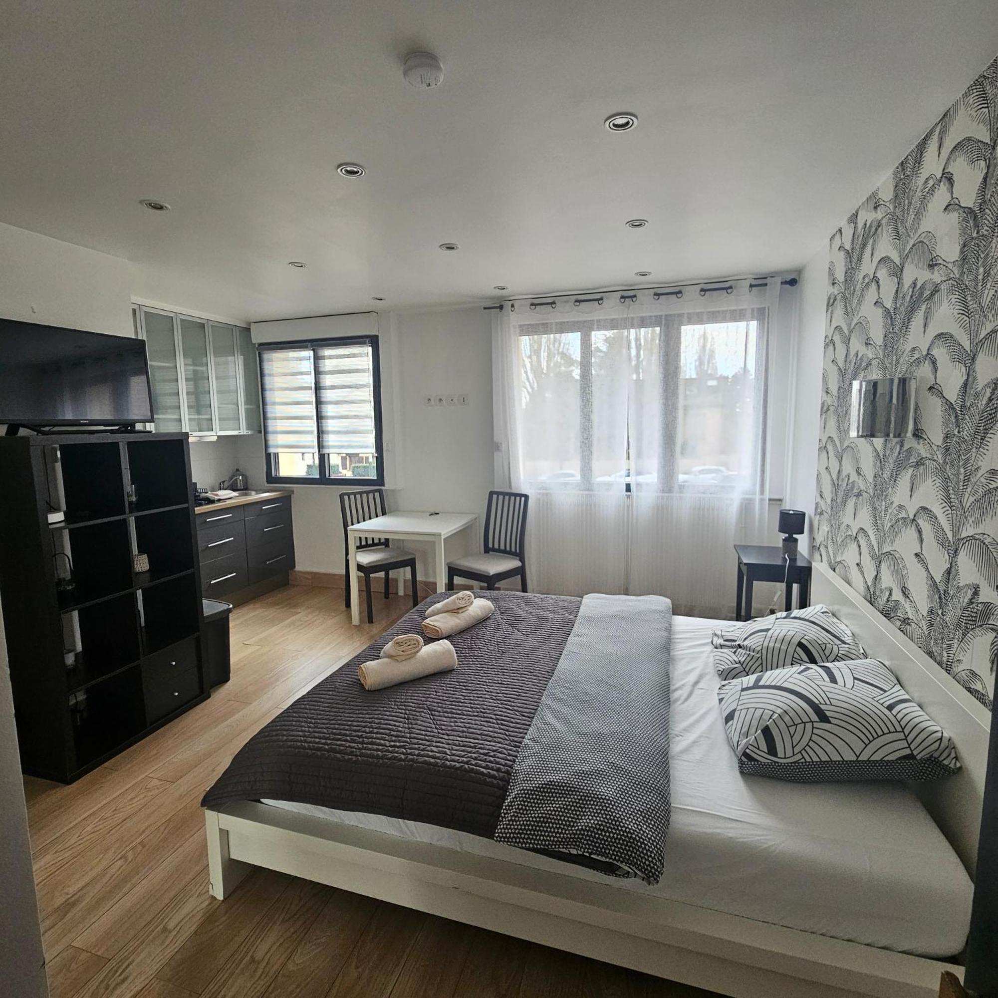 Residence Hotel Le Relais Amelie Clamart Bagian luar foto